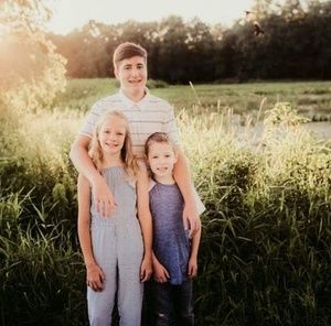 Meet your Posher, Kelly